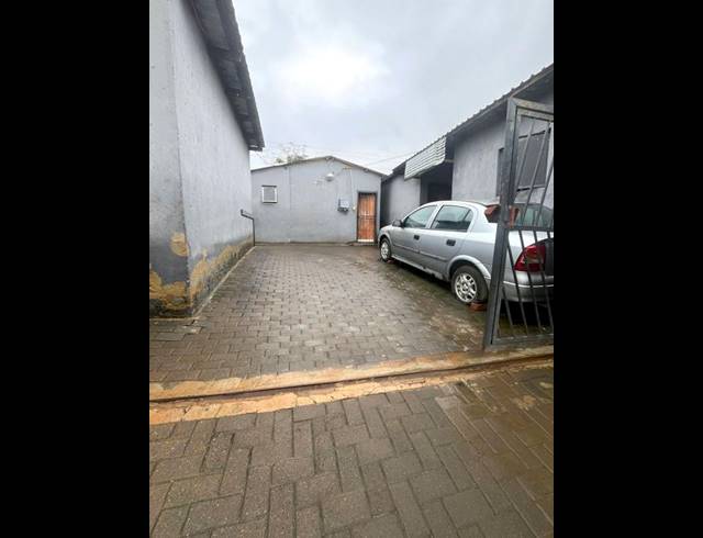 0 BEDROOM HOUSE FOR SALE IN COSMO CITY